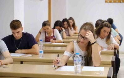 El mayor miedo de muchos padres: El proceso de aplicación universitaria de sus hijos