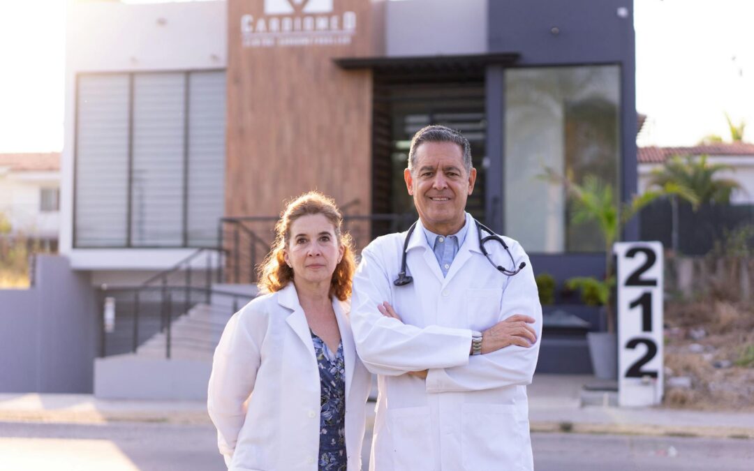Familia de médicos rumbo a EE.UU.